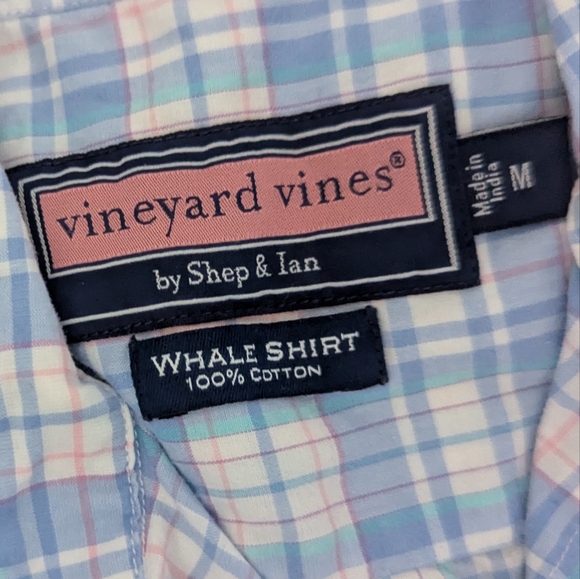 Men's Vineyard Vines Medium Whale Cotton Down Shirt - Picture 4 of 4